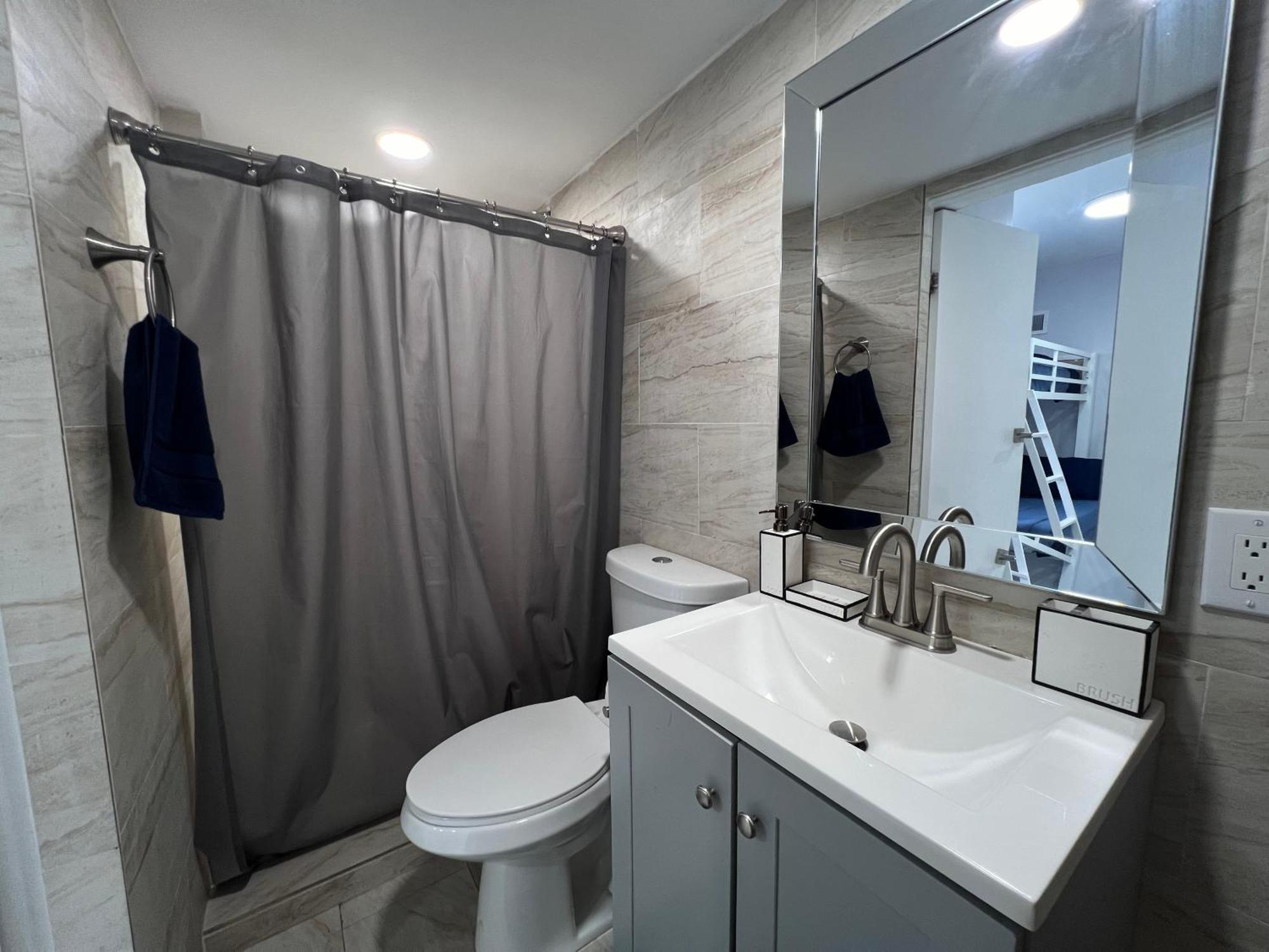 Charming Two Bedroom Apartment. Miami Exterior photo