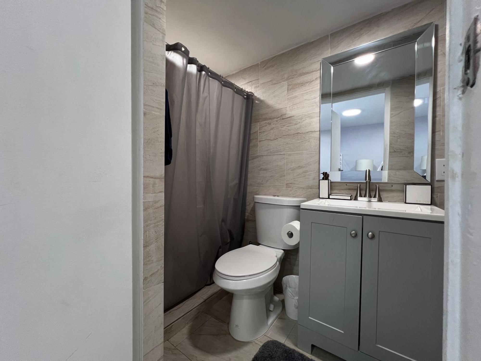 Charming Two Bedroom Apartment. Miami Exterior photo